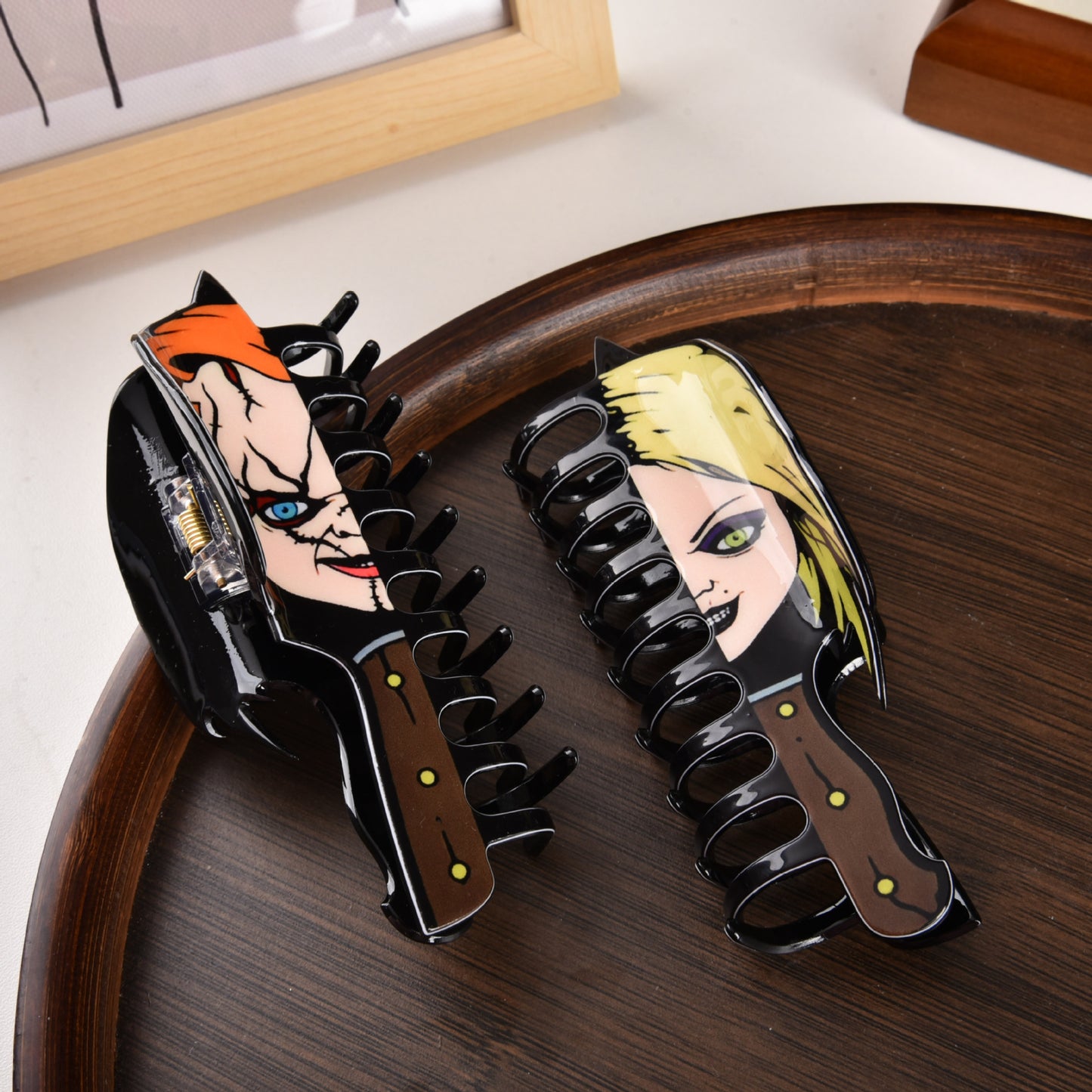 ๐งโโ๏ธ Perfect for Halloween โ Scream & Style with This Ghost Face Hair Clip! ๐