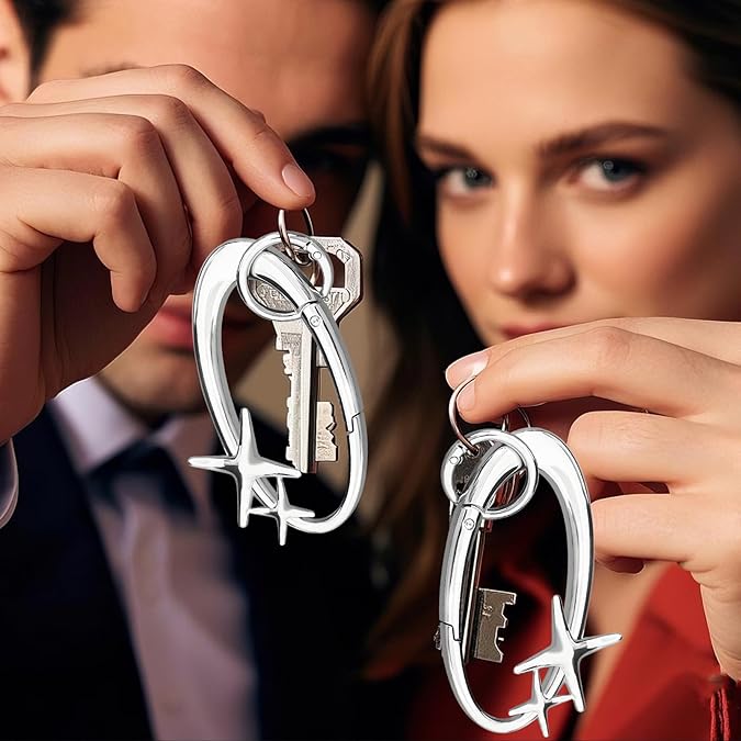 ✨ Hot Pick! Oversized Star Carabiner Key Ring