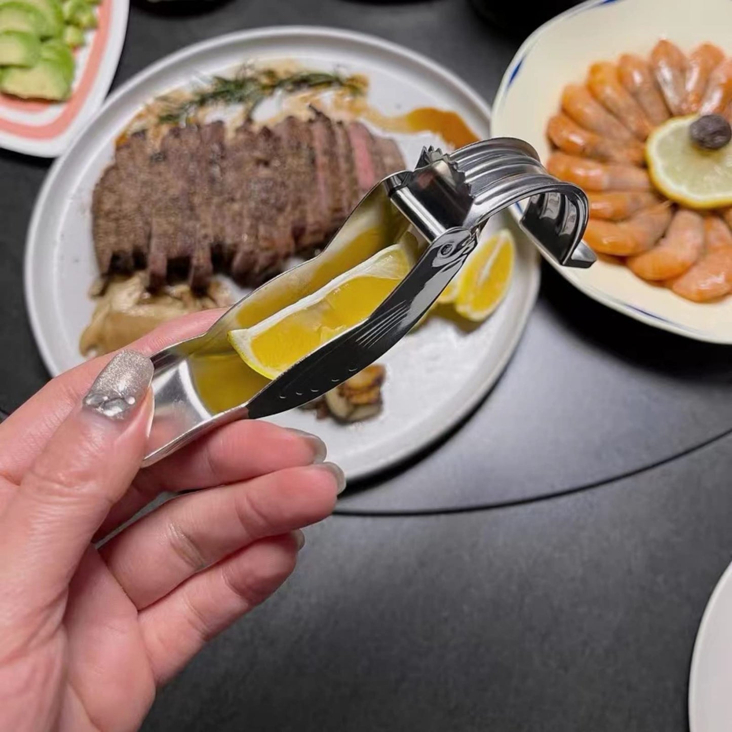 Bird-Shaped Portable Citrus Extruder Gadget