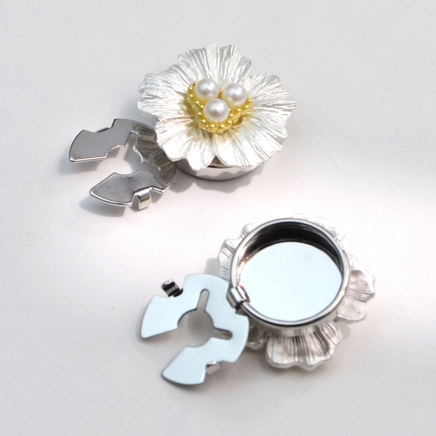 ⭐Hot Pick! Silver Button Covers💎Fashion Must-Have!