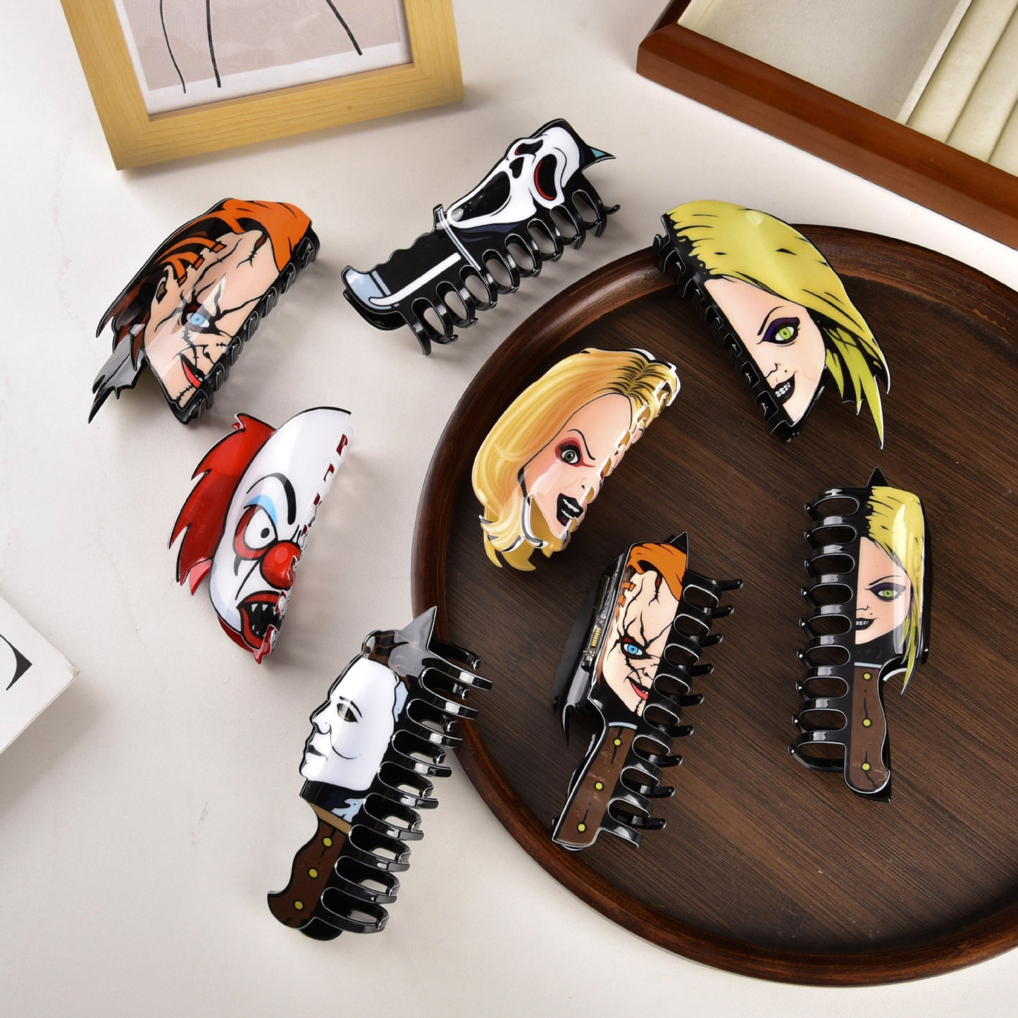 ๐งโโ๏ธ Perfect for Halloween โ Scream & Style with This Ghost Face Hair Clip! ๐